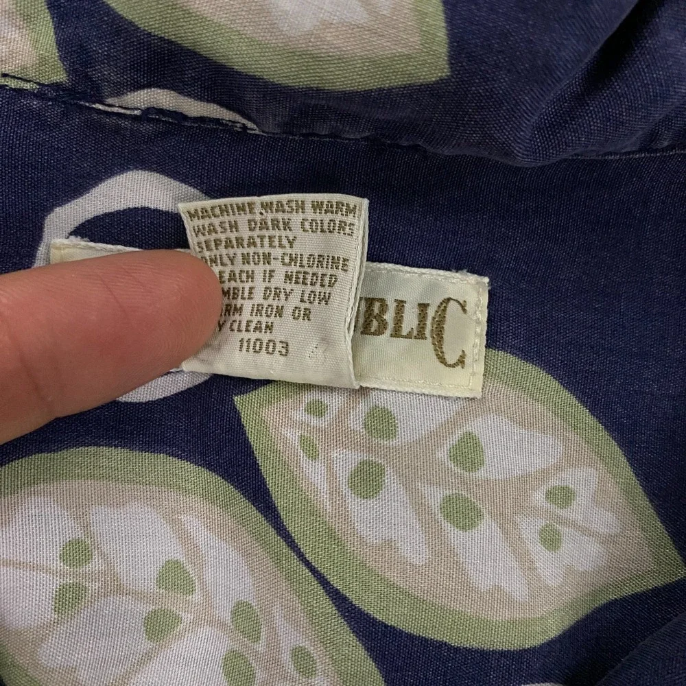 VTG Banana Republic Hawaiian Shirt Mens XL Blue Camp Loop Collar Rayon Aloha